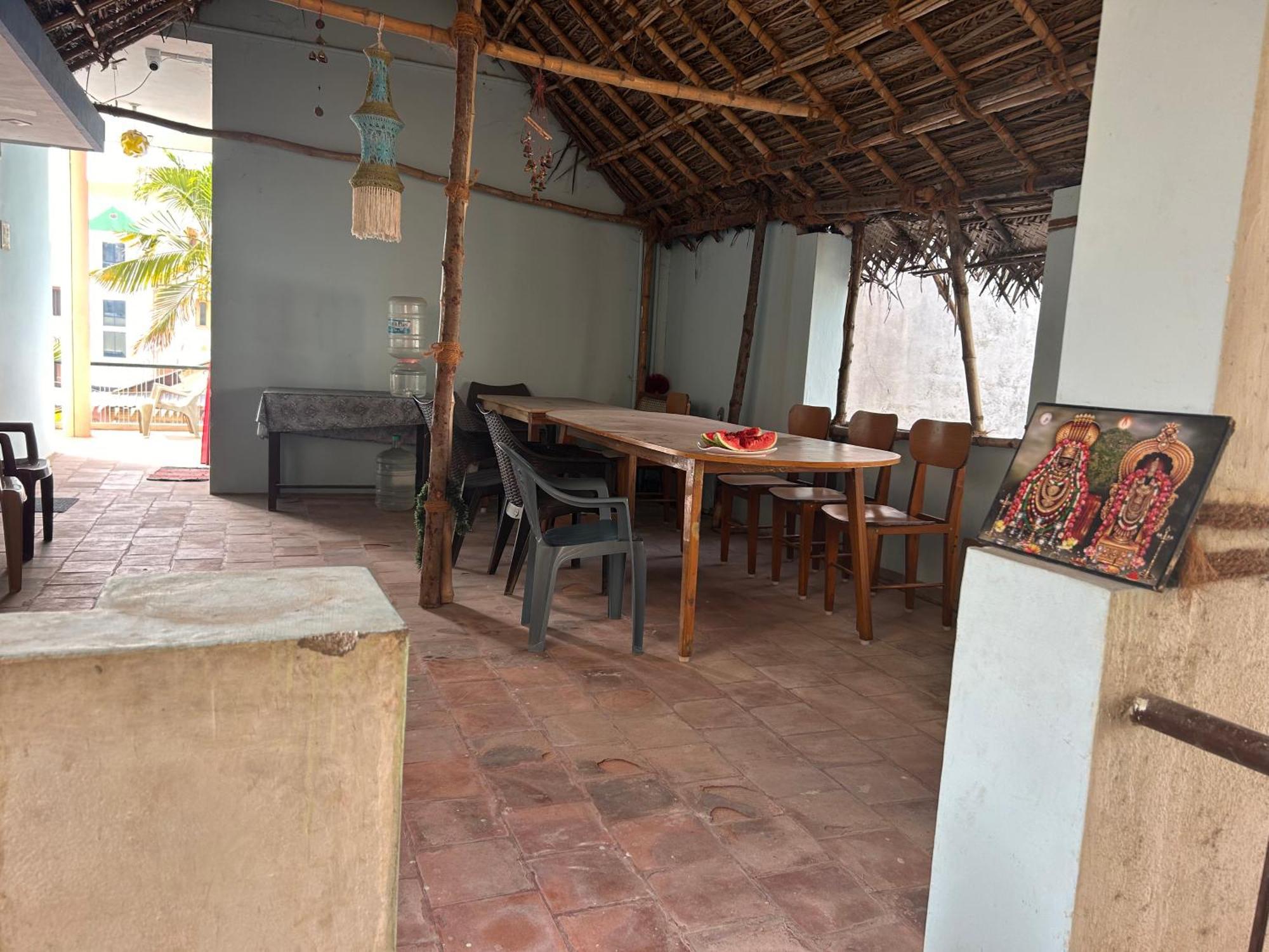 Ferienwohnung Uman Garden House Tiruvannāmalai Exterior foto