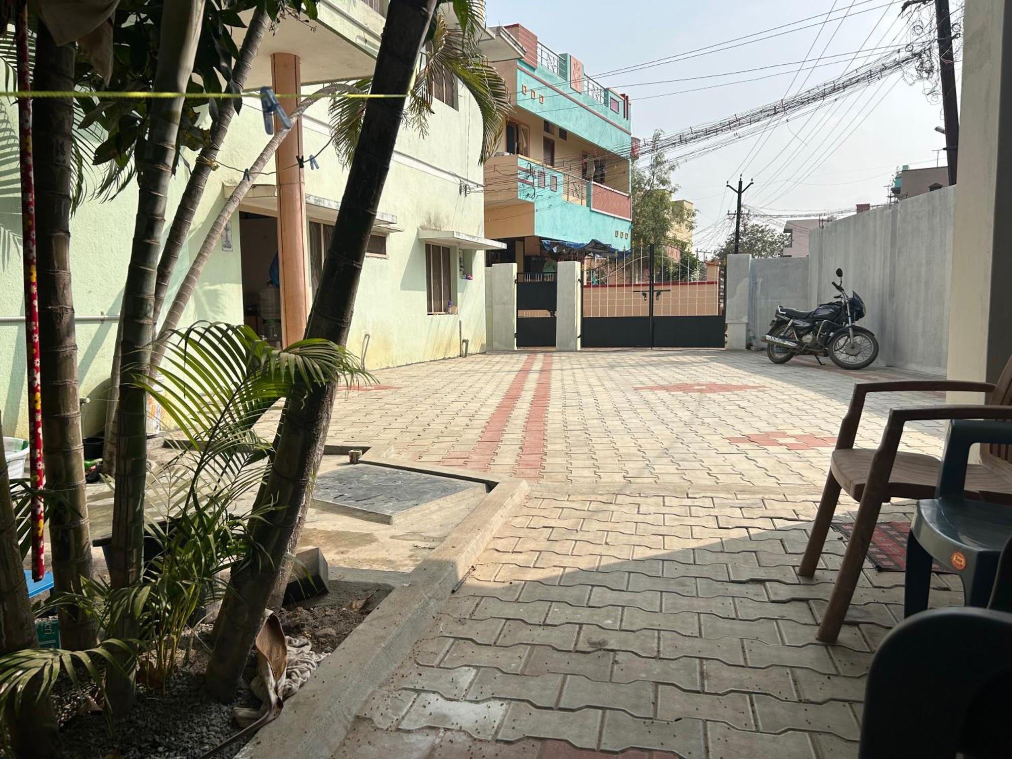 Ferienwohnung Uman Garden House Tiruvannāmalai Exterior foto