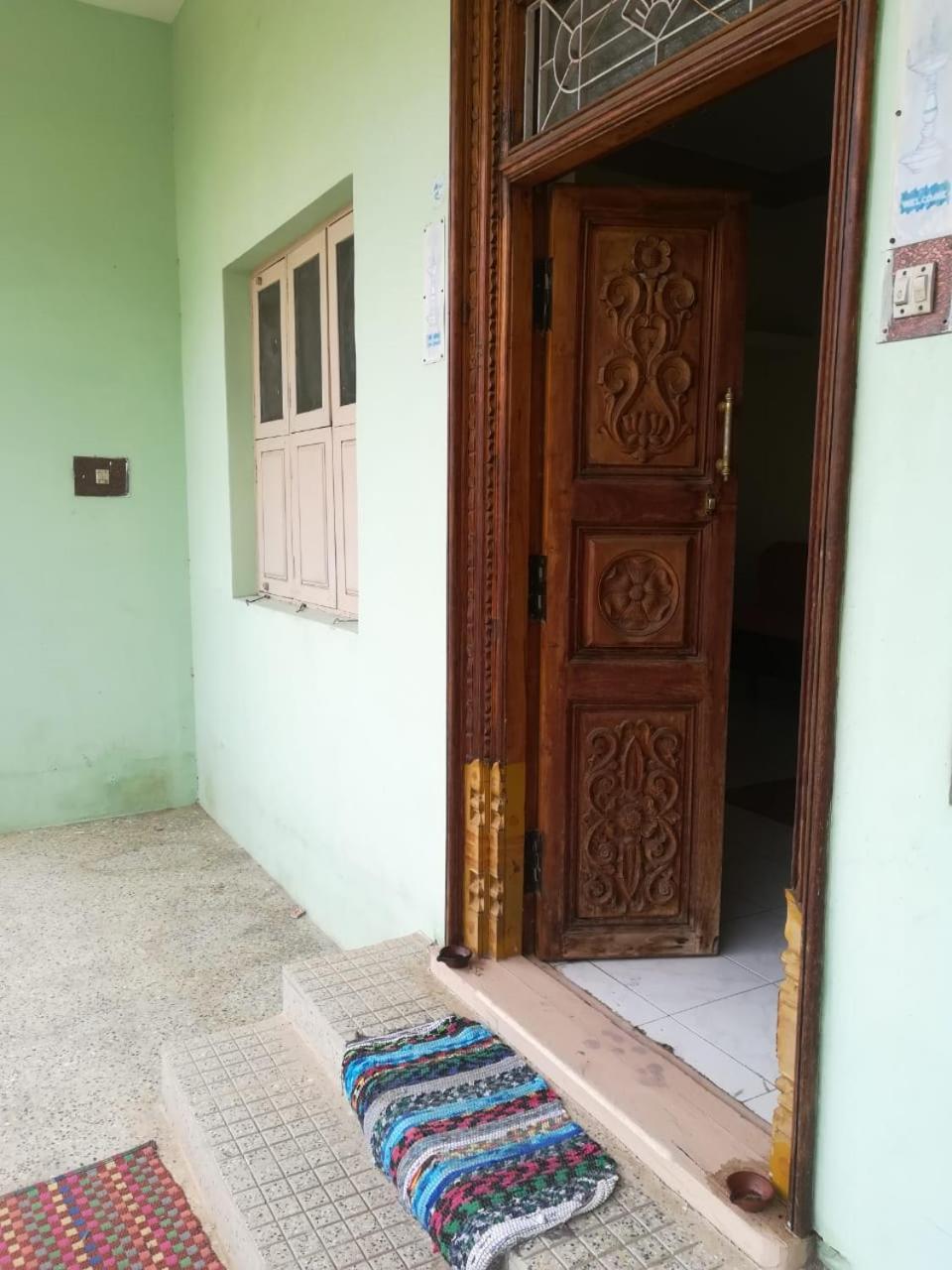 Ferienwohnung Uman Garden House Tiruvannāmalai Exterior foto